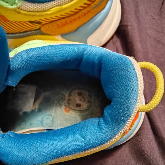 Boys Paw Patrol Puma, Green, Red, White, and yellow shoe size 6C - Picture 3 of 7